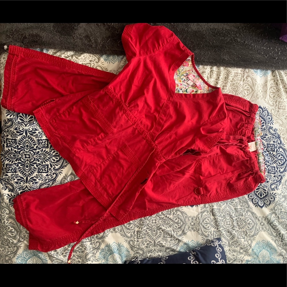 Scrub set